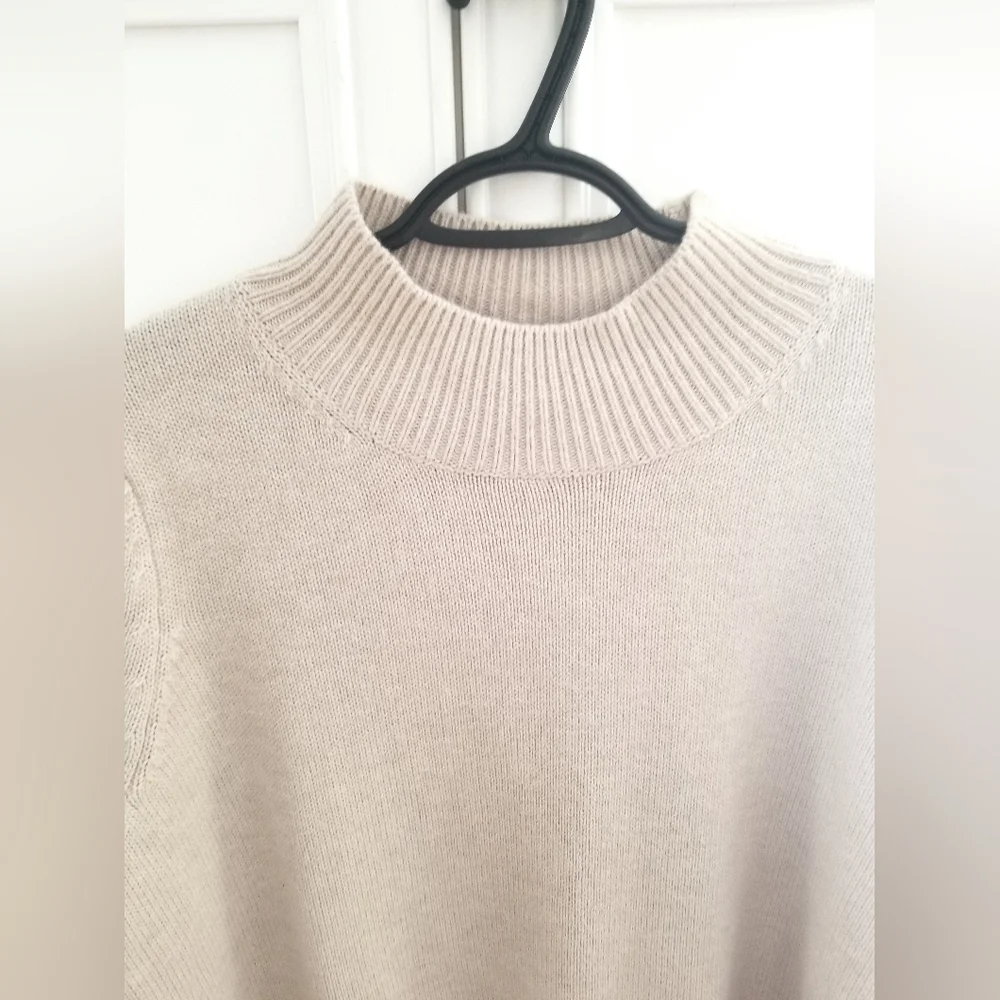 Evernew Mock Neck Sweater Sz L New Condition - Picture 3 of 6